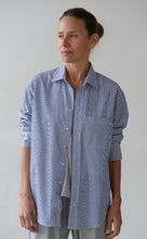 Load image into Gallery viewer, THE POPLIN SHIRT - NAVY STRIPE