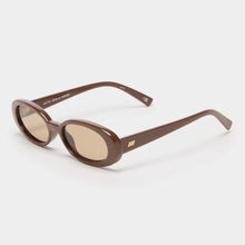 Charger l'image dans la galerie, OUTTA LOVE- VINTAGE TORT
