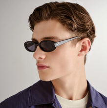 Charger l'image dans la galerie, OUTTA LOVE - FUMÉ NOIR MONO