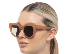 Load image into Gallery viewer, AIR HEART - CARAMEL