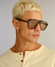 Charger l&#39;image dans la galerie, AIR HEART - NOIR DORÉ
