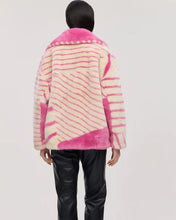 Load image into Gallery viewer, Rita Faux Fur - Bubblegum Pink

