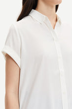 Load image into Gallery viewer, Majan SS Shirt - Clear Cream
