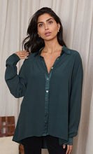 Load image into Gallery viewer, Romy Satin Crepe Shirt - Emerald
